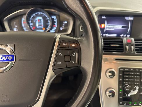 Used 2017 Volvo XC60 T6 Dynamic w/ Climate Package AWD/4WD image 10