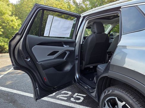 New 2026 Volkswagen Tiguan SE AWD/4WD image 24