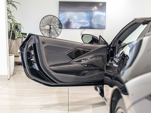 Used 2025 Chevrolet Corvette E-Ray w/ Stealth Interior Trim Package AWD/4WD image 34