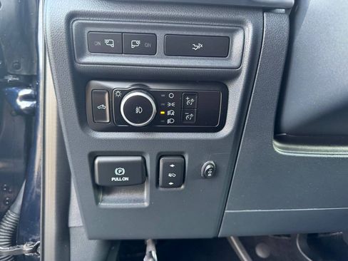 Used 2023 Ford F150 Lariat w/ Equipment Group 502A High AWD/4WD image 16