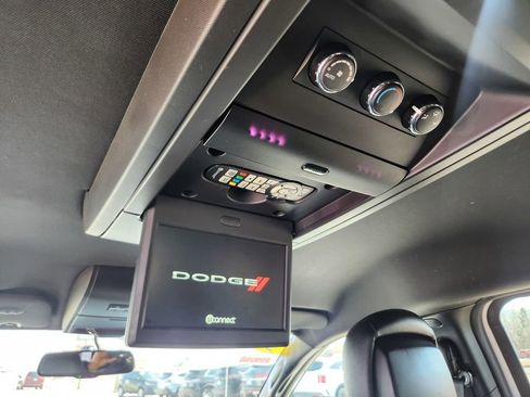 Used 2017 Dodge Grand Caravan GT image 31