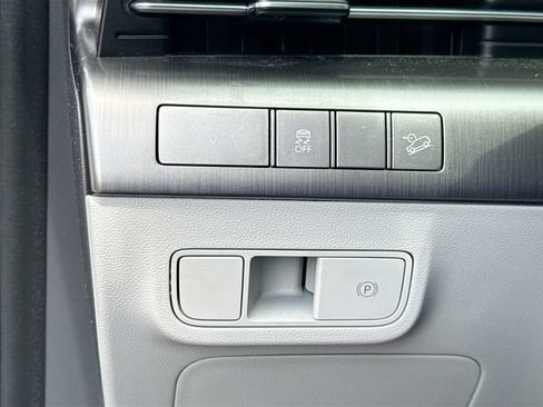 Certified 2024 Hyundai Kona SEL FWD image 10