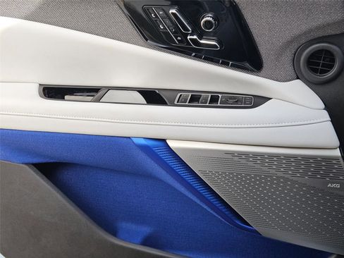 New 2026 Cadillac Optiq Sport 1 w/ LPO, Floor Liner Package image 23