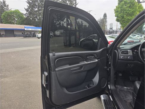 Used 2013 Chevrolet Silverado 1500 LTZ AWD/4WD image 14