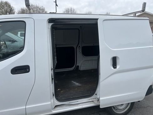 Used 2021 Nissan NV200 S image 14