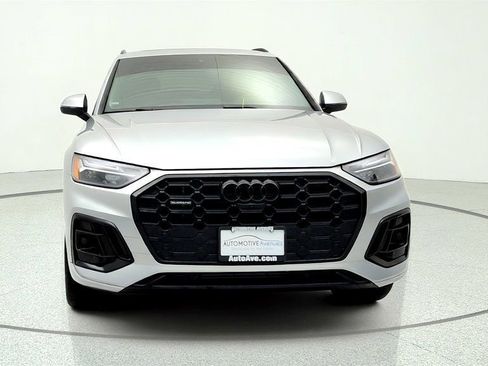 Used 2024 Audi Q5 e Premium Plus w/ Premium Plus Package AWD/4WD image 2