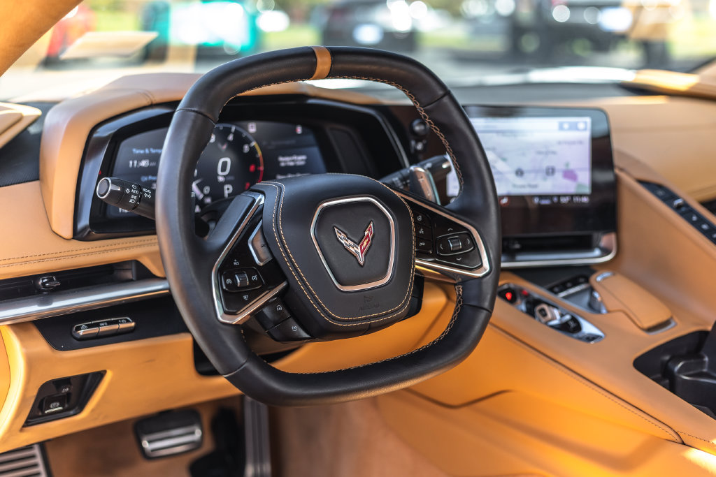 Used 2022 Chevrolet Corvette Stingray Premium Conv w/ Z51 Performance Package RWD image 9