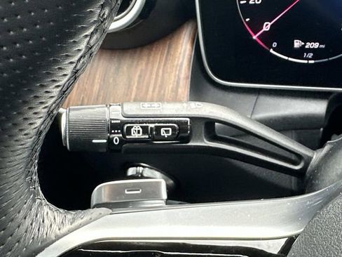 Certified 2025 Mercedes-Benz GLC 300 4MATIC image 24