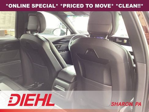 Used 2024 Lincoln Nautilus Premier w/ Jet Appearance Package AWD/4WD image 14