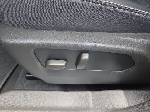 Used 2023 Buick Envision Essence AWD/4WD image 32