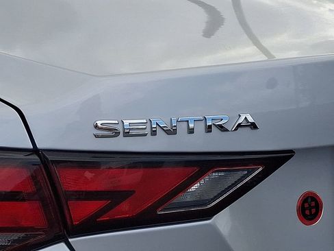 Used 2021 Nissan Sentra SV FWD image 29