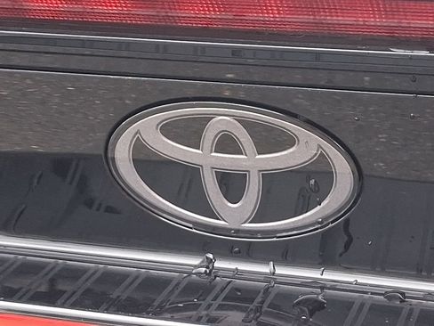 Used 2025 Toyota Prius XLE AWD/4WD image 29