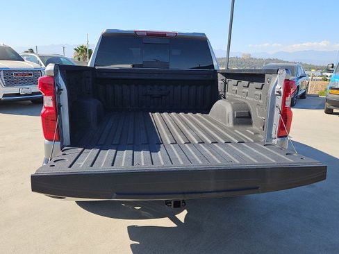 Used 2025 Chevrolet Silverado 1500 LT w/ Leather Package RWD image 26