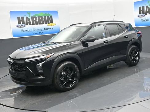 New 2026 Chevrolet Trax LT image 1