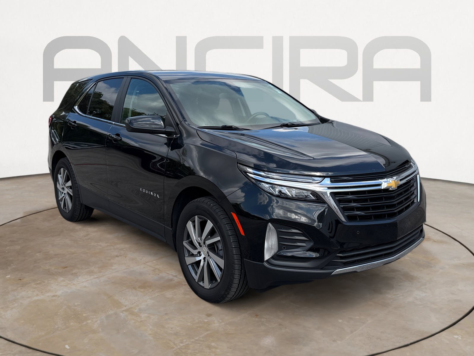 Used 2024 Chevrolet Equinox LT FWD image 3