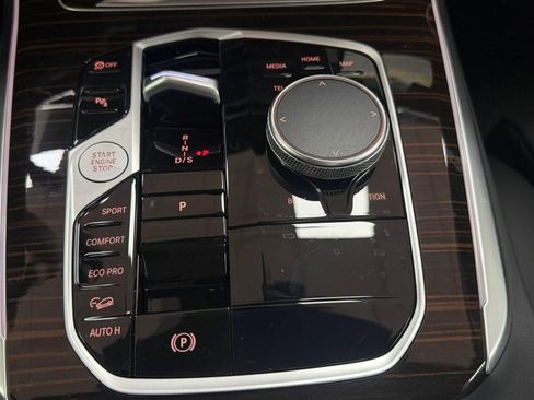 New 2026 BMW X5 xDrive40i w/ M Sport Package image 14