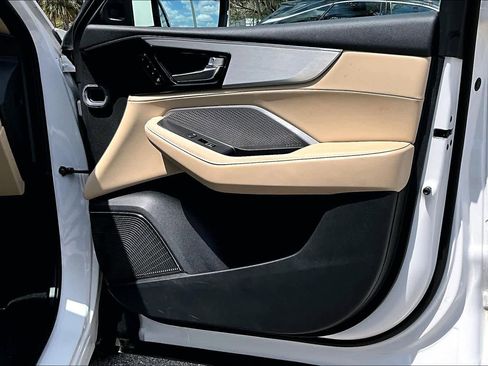 Used 2024 Acura MDX SH-AWD w/ Technology Package image 27