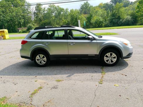 Used 2012 Subaru Outback 2.5i AWD/4WD image 8