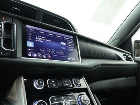 Used 2021 GMC Yukon XL Denali RWD image 15