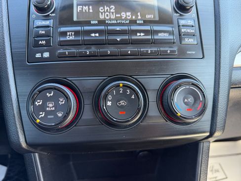 Used 2014 Subaru Crosstrek 2.0i Premium w/ Moonroof Package image 11