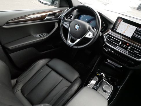Used 2023 BMW X4 xDrive30i w/ Convenience Package image 9