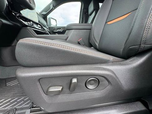 New 2025 GMC Sierra 2500 AT4 w/ AT4 Premium Plus Package image 18