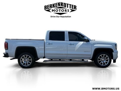 Used 2016 GMC Sierra 1500 Denali w/ Enhanced Driver Alert Package AWD/4WD image 2