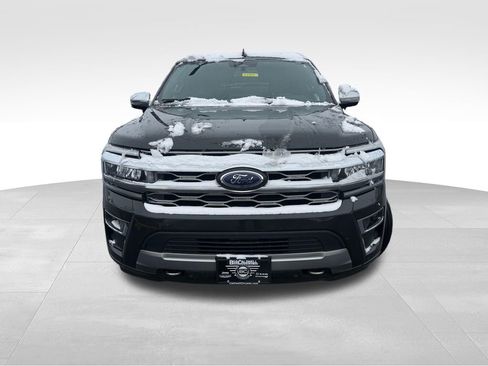 Used 2022 Ford Expedition Max Platinum image 2