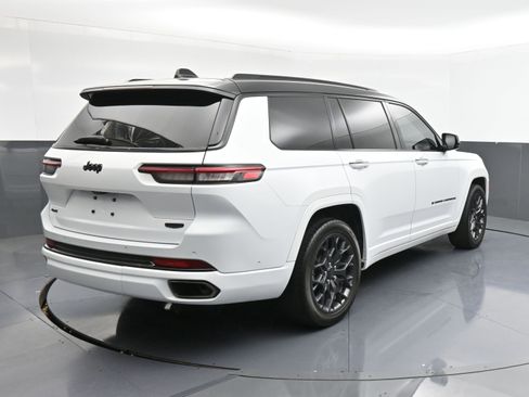 Used 2024 Jeep Grand Cherokee L Summit AWD/4WD image 8