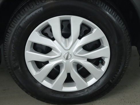 Used 2020 Nissan Rogue S image 10