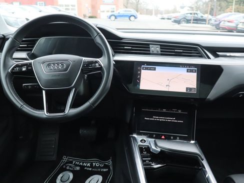 Used 2022 Audi e-tron Prestige w/ Prestige Package image 13