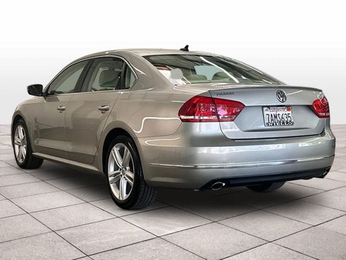 Used 2013 Volkswagen Passat 3.6 SEL Premium FWD image 7