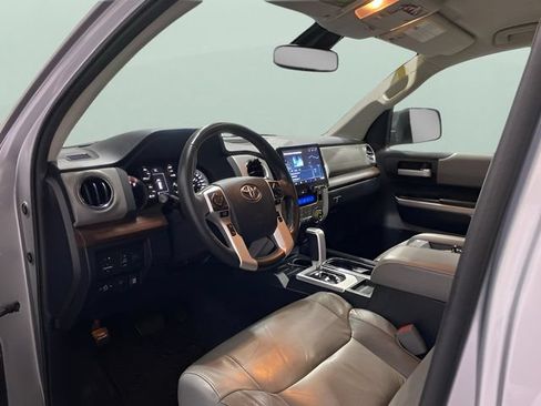 Used 2020 Toyota Tundra Limited w/ Limited Premium Package AWD/4WD image 11