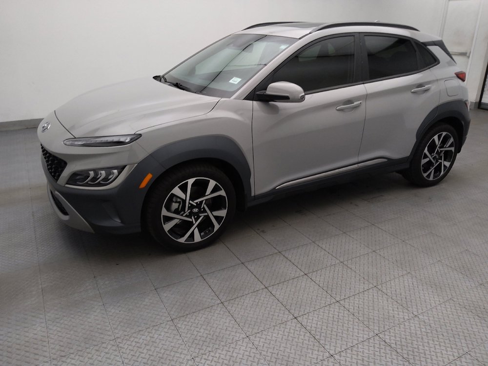 Used 2023 Hyundai Kona Limited FWD image 2