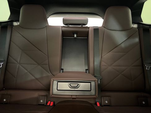 New 2026 BMW iX xDrive60 image 32