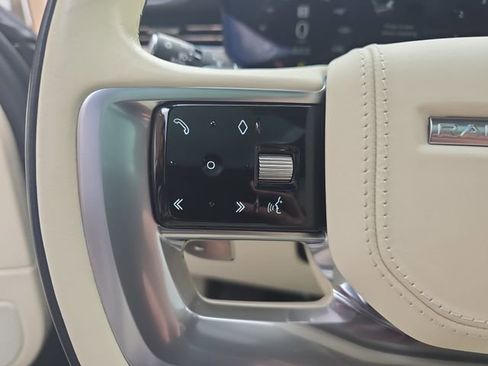 Used 2023 Land Rover Range Rover SE image 17