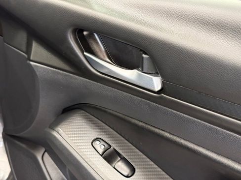 Used 2025 Nissan Altima 2.5 SV image 22