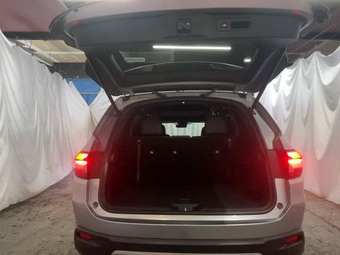 Used 2025 Honda Pilot TrailSport image 18