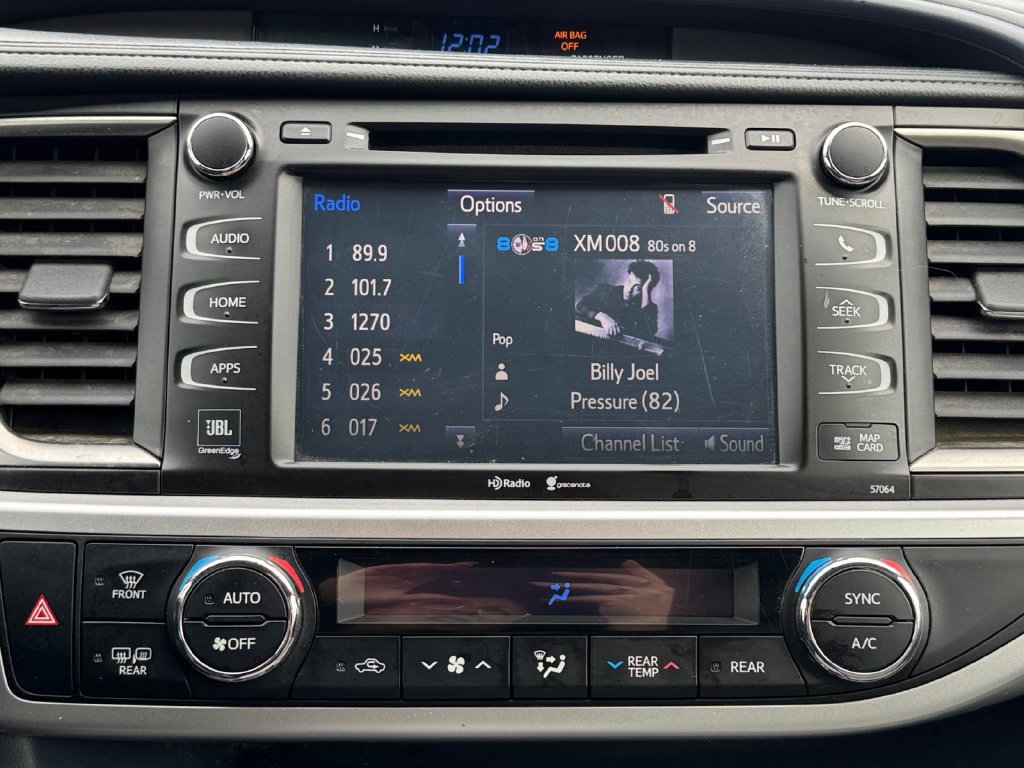 Used 2015 Toyota Highlander Limited AWD/4WD image 21