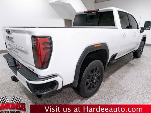 Used 2024 GMC Sierra 2500 AT4 w/ AT4 Premium Plus Package image 5