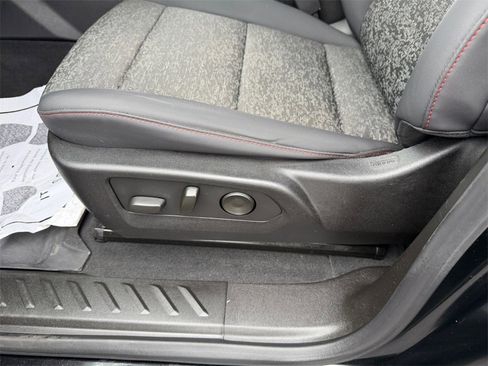 Certified 2024 Chevrolet Colorado Z71 w/ Z71 Convenience Package 2 image 13