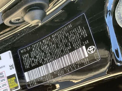 Used 2025 Toyota Corolla LE FWD image 28