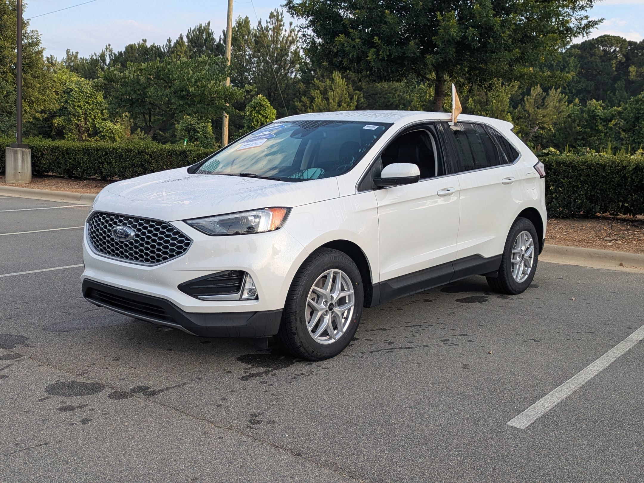 Used 2024 Ford Edge SEL w/ Convenience Package AWD/4WD image 8
