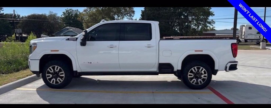 Used 2022 GMC Sierra 2500 AT4 w/ AT4 Premium Plus Package AWD/4WD image 2