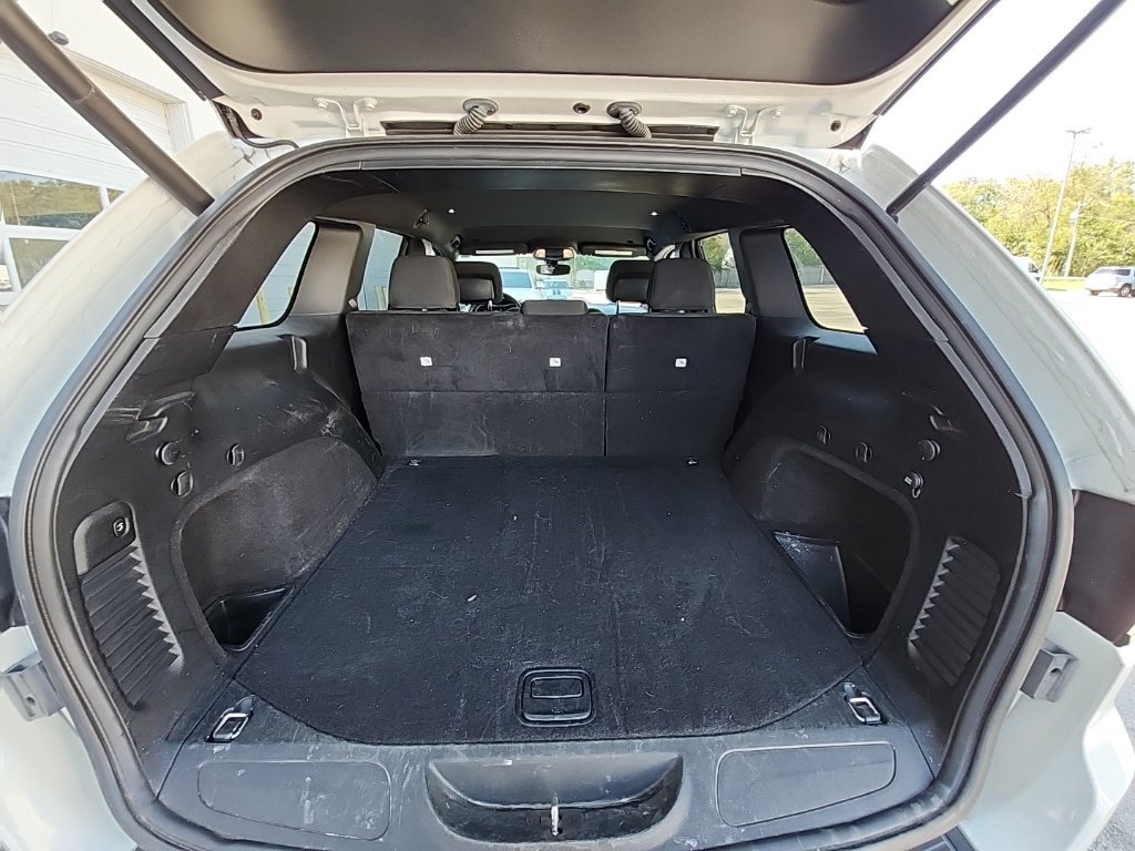 Used 2018 Jeep Grand Cherokee Laredo AWD/4WD image 20