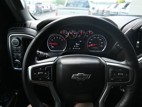 Used 2022 Chevrolet Silverado 1500 RST w/ Convenience Package II AWD/4WD image 9