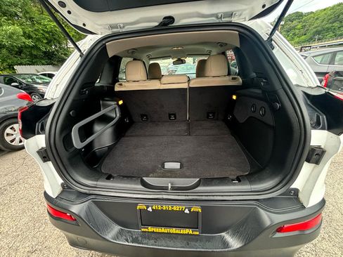 Used 2017 Jeep Cherokee Latitude w/ Comfort & Sound Group image 14