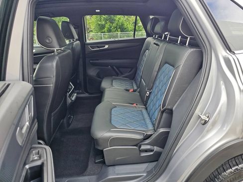 Used 2024 Volkswagen Atlas Cross Sport SEL Premium R-Line AWD/4WD image 16