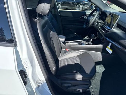 New 2026 Jeep Compass Latitude image 9