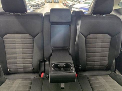 Used 2017 Ford Edge SEL w/ Class II Trailer Tow Package AWD/4WD image 12